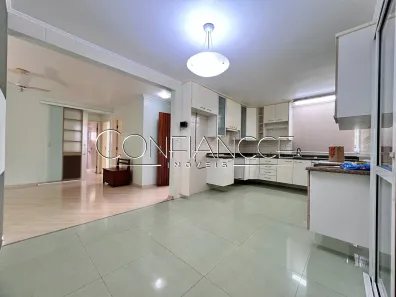 Casa de Condomínio com 2 Quartos para alugar, 110m² no Butiatuvinha, Curitiba