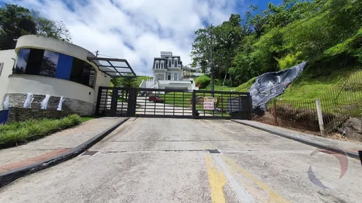 Lote/Terreno à venda, 842m² no Itacorubi, Florianópolis