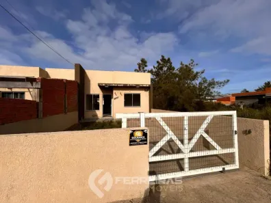Casa com 2 Quartos para alugar, 140m² no Tramandaí, Tramandaí