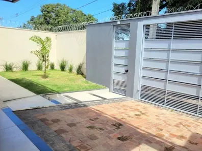 Casa com 3 Quartos à venda, 180m² no Jardim Inconfidência, Uberlândia