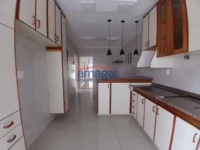 Casa com 4 Quartos à venda, 120m² no Parque Itamarati, Jacareí