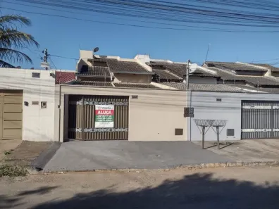 Casa com 3 Quartos para alugar, 123m² no Recanto dos Emboabas, Aparecida de Goiânia
