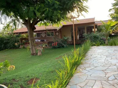 Fazenda/Sítio com 3 Quartos à venda, 200m² no Bairro Limoeiro, Londrina