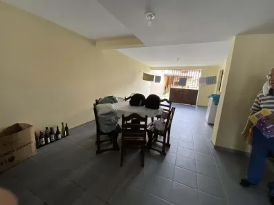 Sobrado com 4 Quartos para venda ou aluguel, 270m² no Sapiranga-Coité, Fortaleza