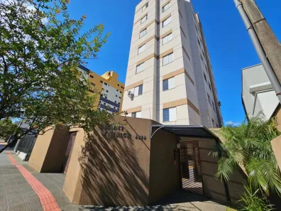 Apartamento com 3 Quartos para alugar, 80m² no Centro, Londrina