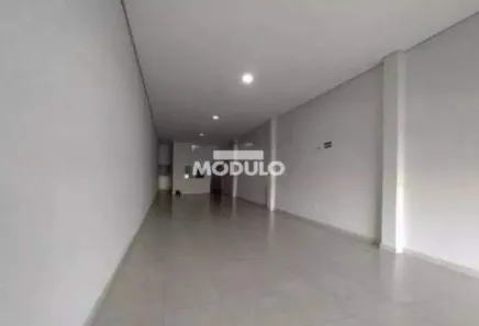 Galpão/Depósito/Armazém para alugar, 215m² no Loteamento Residencial Pequis, Uberlândia