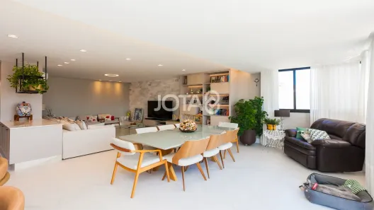 Apartamento com 3 Quartos para alugar, 207m² no Água Verde, Curitiba