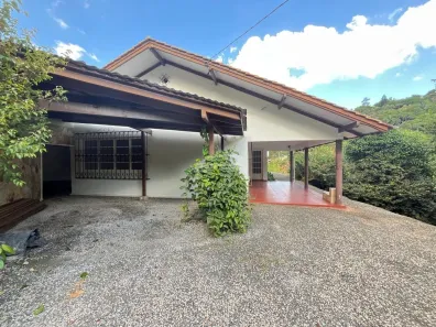 Imóvel Comercial com 7 Quartos para alugar, 250m² no Bom Retiro, Blumenau