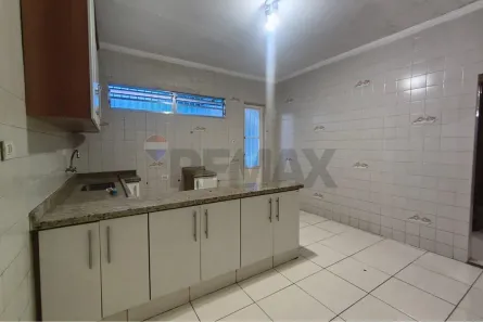 Casa com 2 Quartos para alugar, 150m² no Vila Bocaina, Mauá