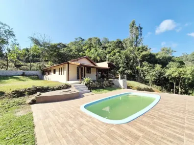 Fazenda/Sítio com 3 Quartos à venda, 130m² no Rosário, Atibaia