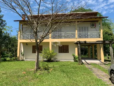 Casa de Condomínio com 3 Quartos à venda, 180m² no Branquinha, Viamão