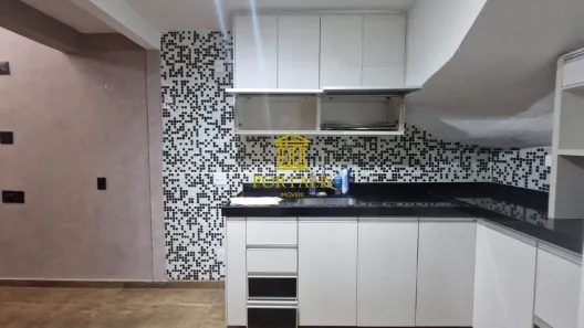 Casa com 3 Quartos para alugar, 150m² no Cabral, Contagem