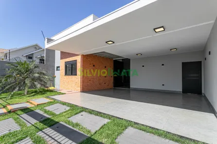 Casa com 4 Quartos à venda, 337m² no Zona 20, Maringá