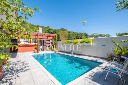 Casa com 4 Quartos à venda, 264m² no Cachoeira do Bom Jesus, Florianópolis