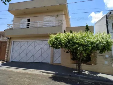 Sobrado com 3 Quartos à venda, 226m² no Parque União, Bauru