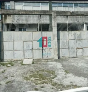 Galpão/Depósito/Armazém para alugar, 650m² no Vigário Geral, Rio de Janeiro