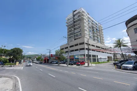Ponto Comercial para venda ou aluguel, 180m² no Irajá, Rio de Janeiro