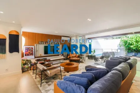 Casa de Condomínio com 3 Quartos à venda, 357m² no Retiro Morumbi, São Paulo
