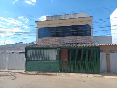 Sobrado com 5 Quartos à venda, 250m² no Areal, Brasília