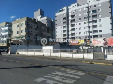 Lote/Terreno à venda, 910m² no Bucarein, Joinville