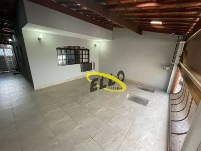 Casa com 3 Quartos para venda ou aluguel, 187m² no Jardim Salete, Taboão da Serra