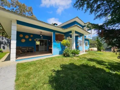 Casa de Condomínio com 4 Quartos à venda, 181m² no Vargem Grande, Teresópolis