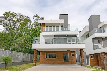 Casa de Condomínio com 3 Quartos à venda, 300m² no Pedra Redonda, Porto Alegre