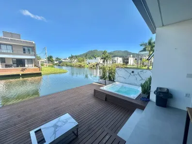 Casa com 3 Quartos à venda, 150m² no Beira Rio, Biguaçu