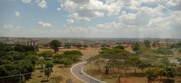 Prédio Comercial com 7 Quartos à venda, 690m² no Taguatinga Norte, Brasília