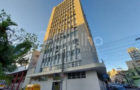 Apartamento com 2 Quartos para alugar, 54m² no Centro, Florianópolis