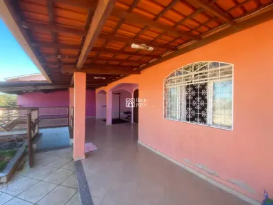 Casa com 3 Quartos à venda, 207m² no Bom Retiro, Betim