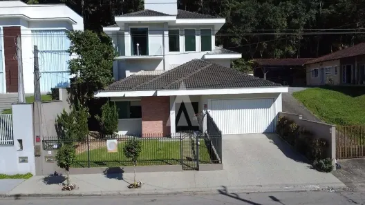 Casa com 3 Quartos à venda, 280m² no São Marcos, Joinville