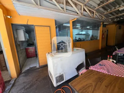 Ponto Comercial à venda, 300m² no Presidente Roosevelt, Uberlândia