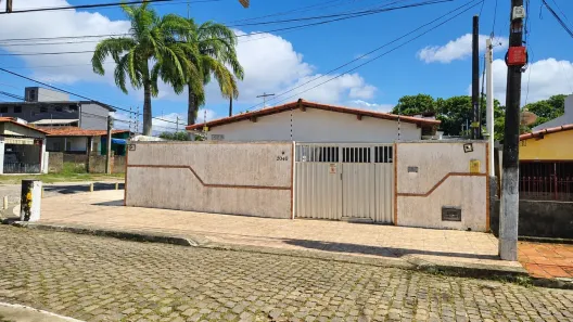 Casa com 4 Quartos à venda, 179m² no Lagoa Nova, Natal