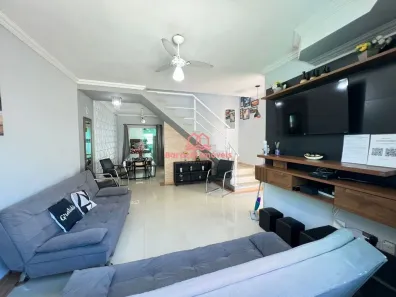 Sobrado com 3 Quartos à venda, 125m² no Caiçara, Praia Grande