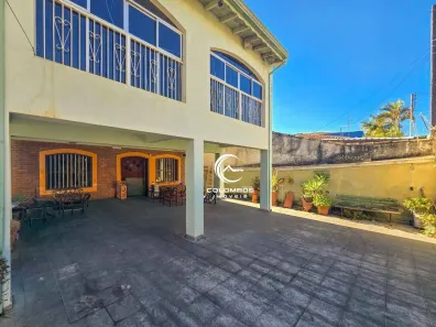Casa com 4 Quartos à venda, 338m² no Jardim São Francisco (Sousas), Campinas