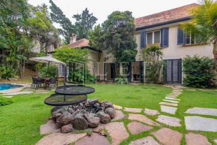 Casa com 5 Quartos à venda, 956m² no Jardim Everest, São Paulo