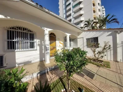 Casa com 3 Quartos à venda, 165m² no Barreiros, São José