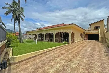 Casa com 4 Quartos à venda, 265m² no Balneario Samburá, Peruíbe