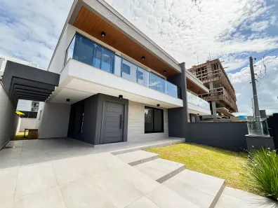 Sobrado com 4 Quartos à venda, 201m² no Ingleses do Rio Vermelho, Florianópolis