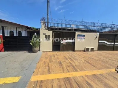 Casa com 3 Quartos para alugar, 180m² no Jardim América, Goiânia