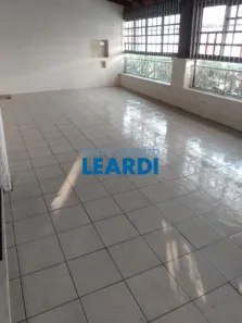 Casa com 3 Quartos para alugar, 350m² no Água Branca, São Paulo