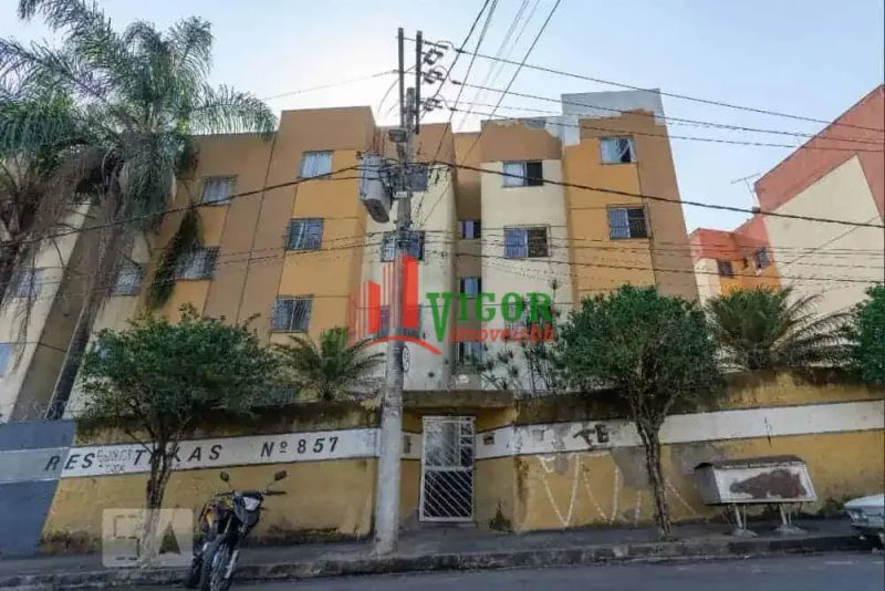 Apartamento com 2 quartos — Heliópolis, Belo Horizonte