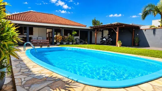Casa com 3 Quartos à venda, 220m² no Brejatuba, Guaratuba