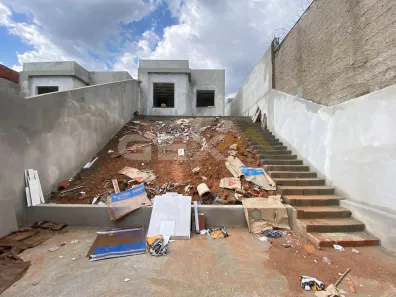 Casa com 3 Quartos à venda, 81m² no Jardim Candelária, Divinópolis