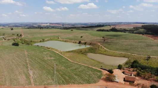 Fazenda/Sítio com 2 Quartos à venda, 70m² no Área Rural de Tatuí, Tatuí