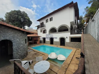 Casa com 4 Quartos à venda, 329m² no Caiçara-Adelaide, Belo Horizonte