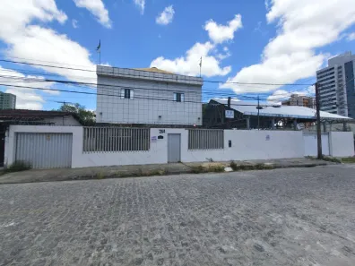 Casa com 8 Quartos para alugar, 700m² no Cordeiro, Recife