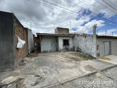 Casa com 2 Quartos à venda, 112m² no Maria Quitéria, Feira de Santana