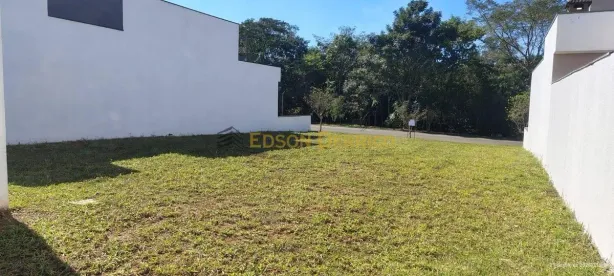 Lote/Terreno à venda, 175m² no Condomínio Residencial e Comercial Laguna, Pindamonhangaba